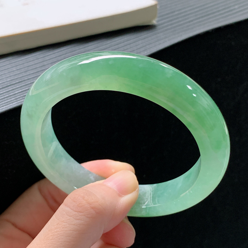 Jadeite bracelet, Burmese old  - Lighting & Home Decor Studio Photos recension och pris